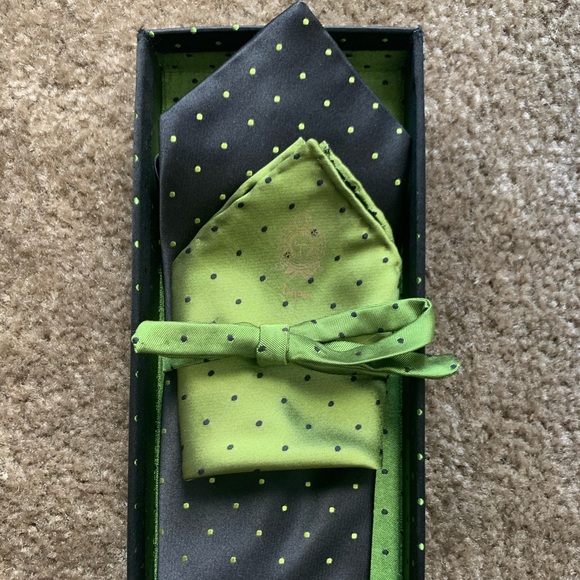 Bijan limited edition silk tie set - Picture 2 of 8